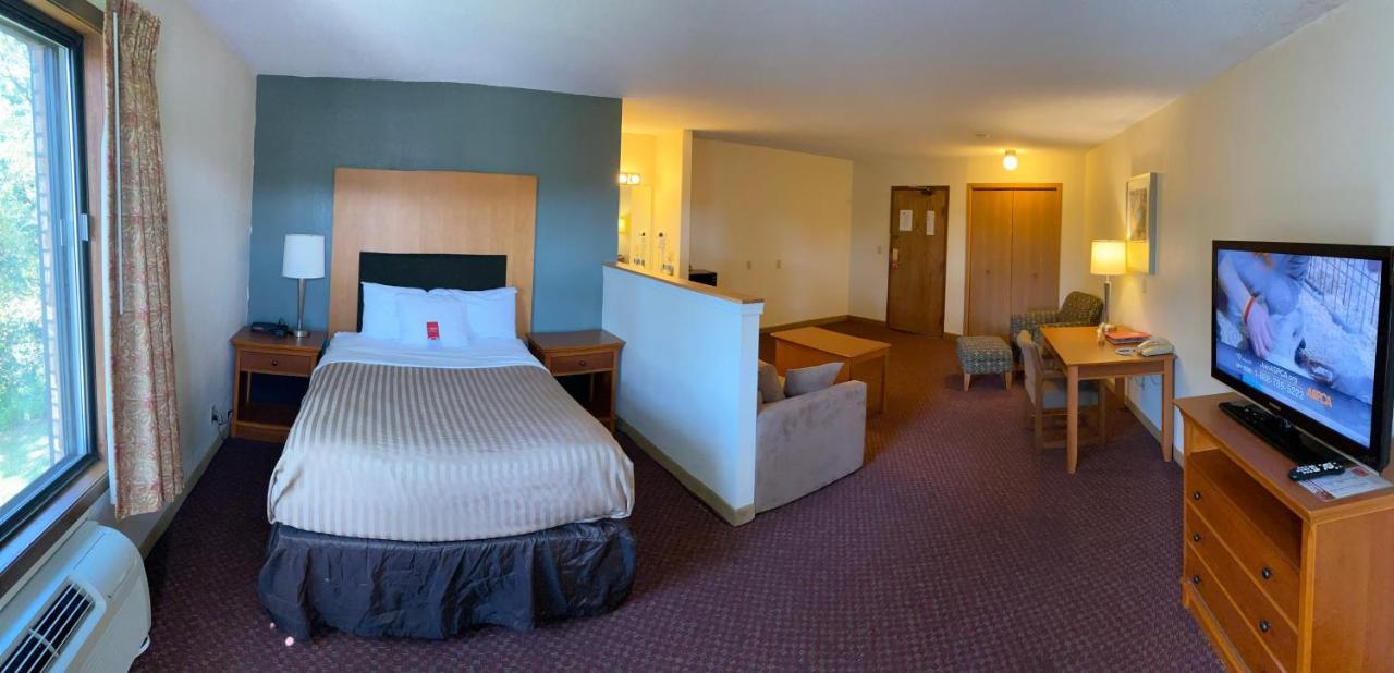 University Inn & Suites Stevens Point Exteriér fotografie