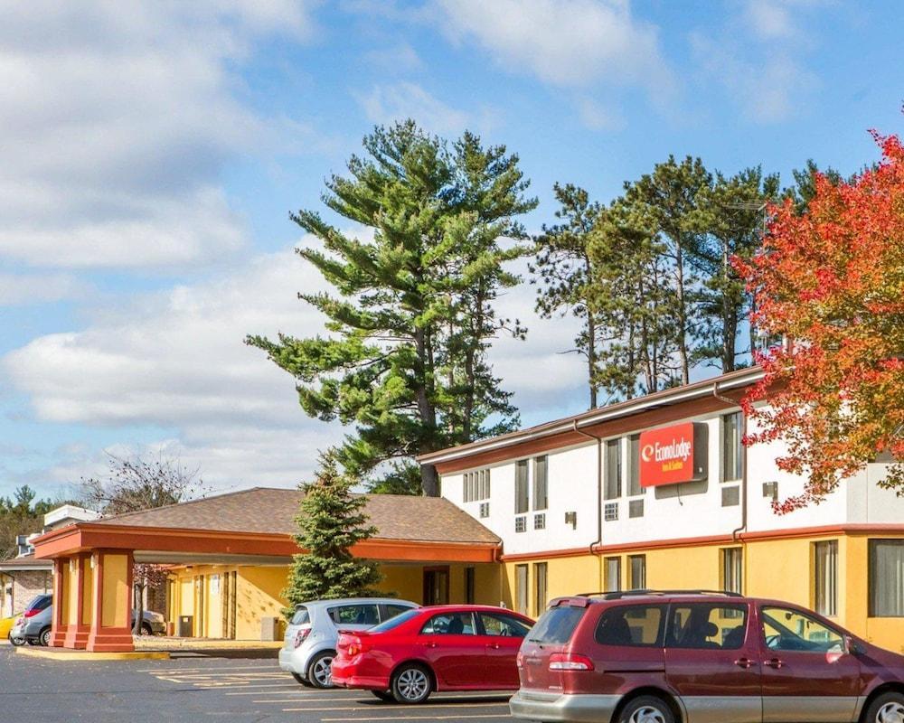 University Inn & Suites Stevens Point Exteriér fotografie
