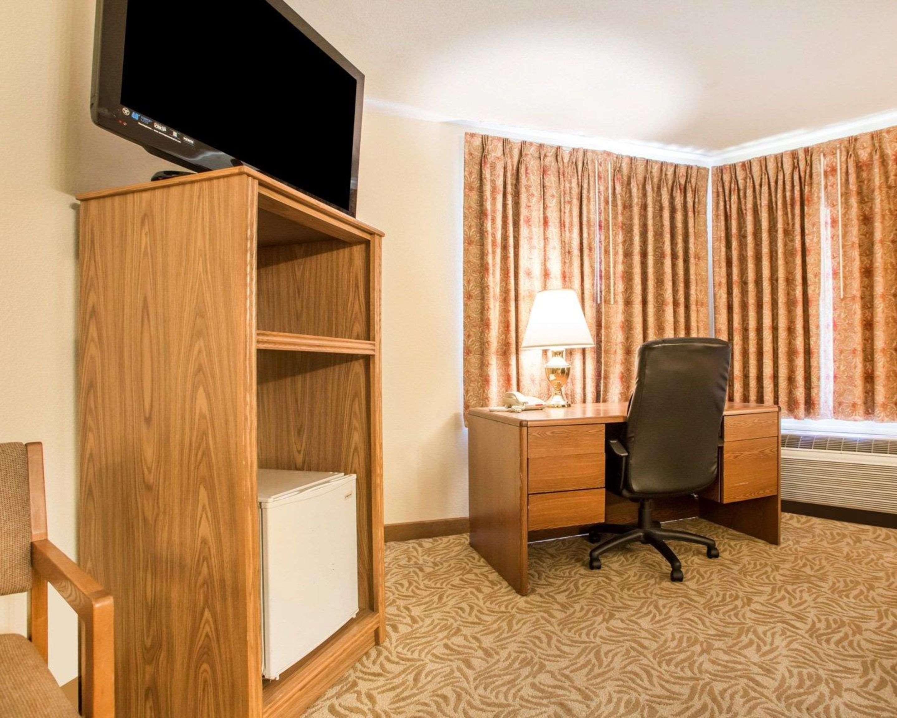 University Inn & Suites Stevens Point Exteriér fotografie