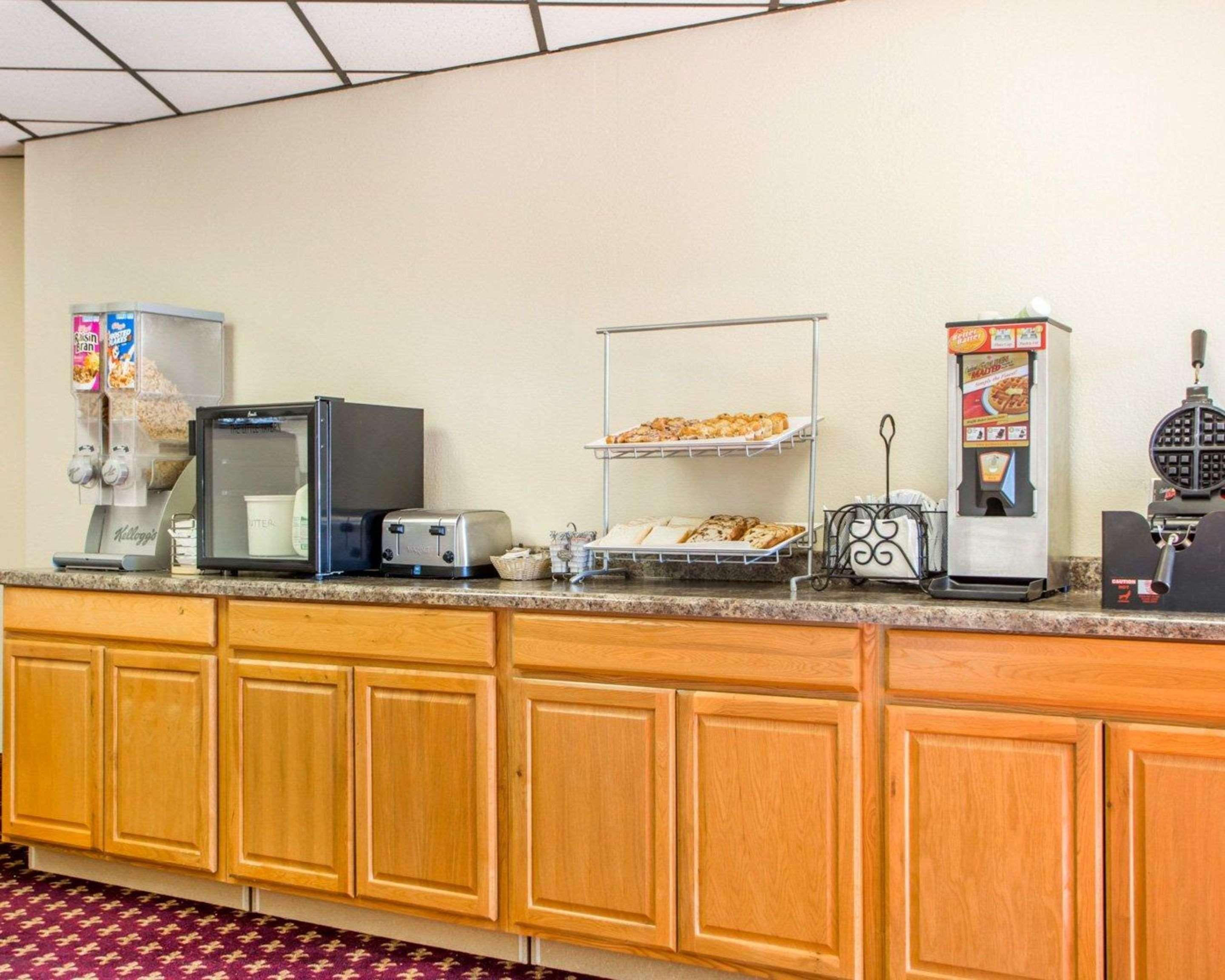 University Inn & Suites Stevens Point Exteriér fotografie