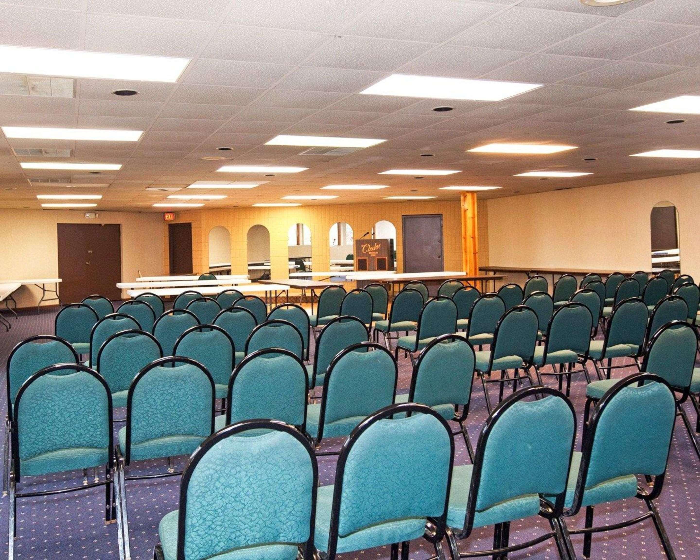 University Inn & Suites Stevens Point Exteriér fotografie