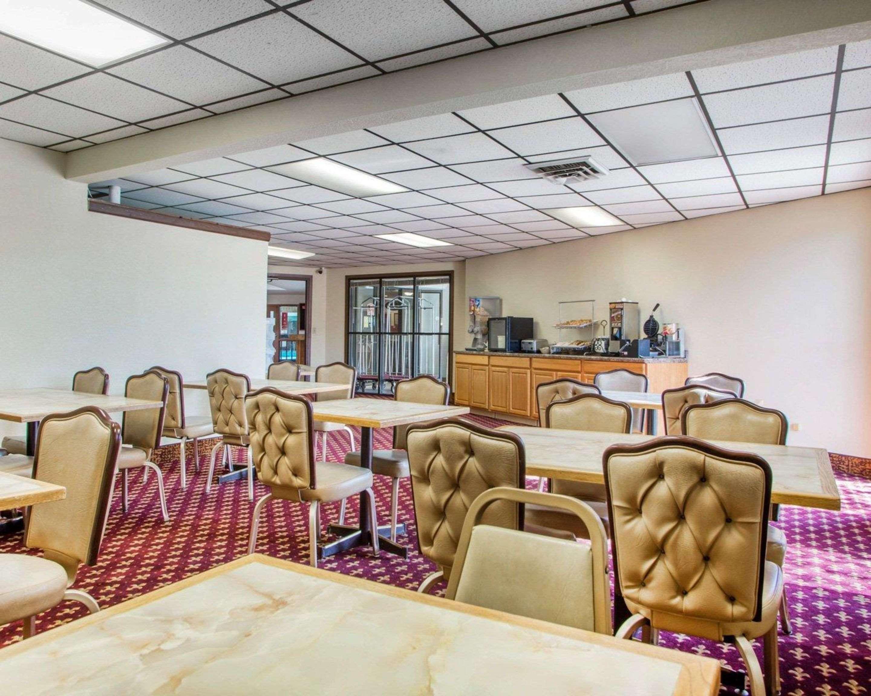 University Inn & Suites Stevens Point Exteriér fotografie