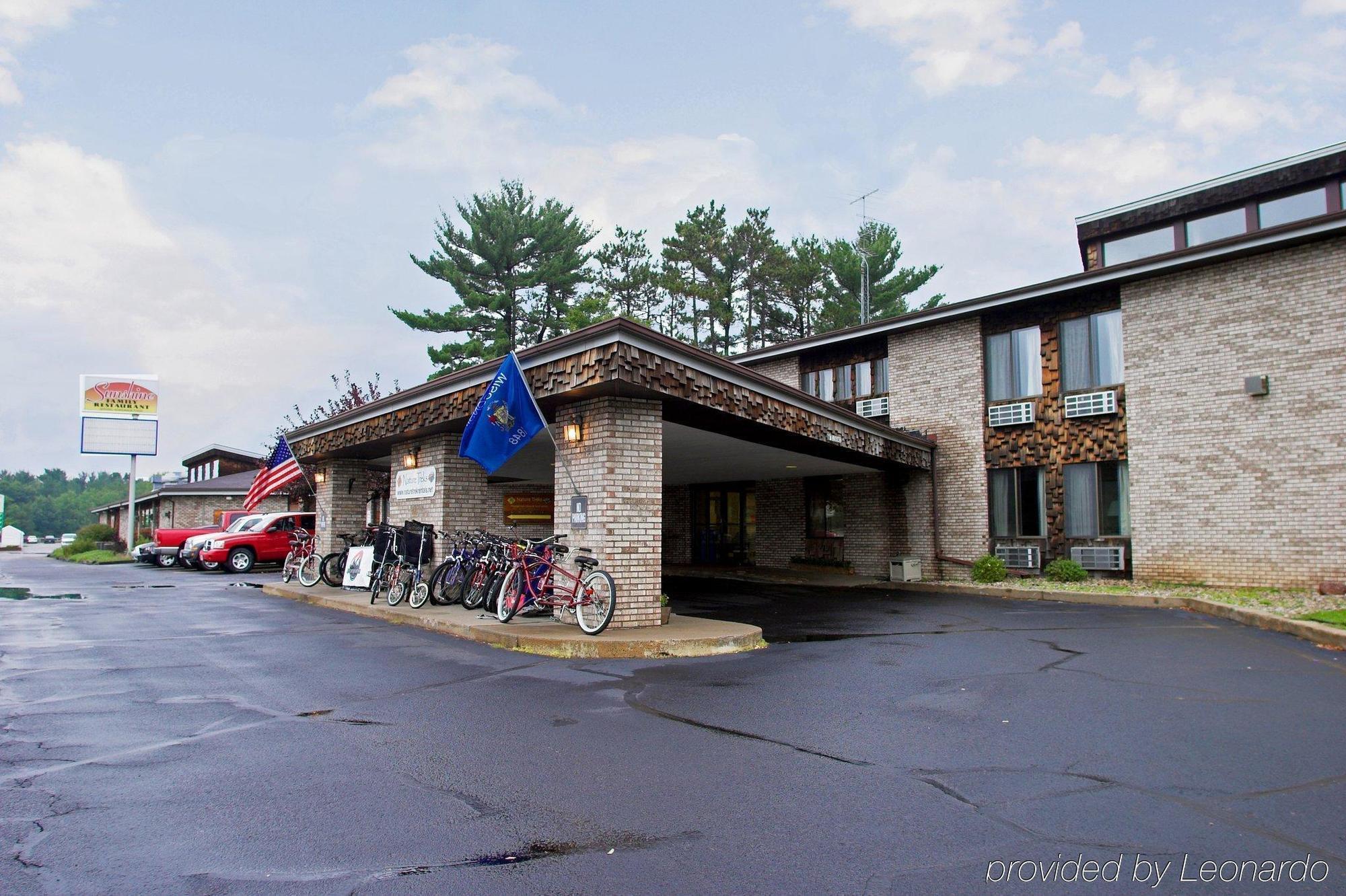 University Inn & Suites Stevens Point Exteriér fotografie