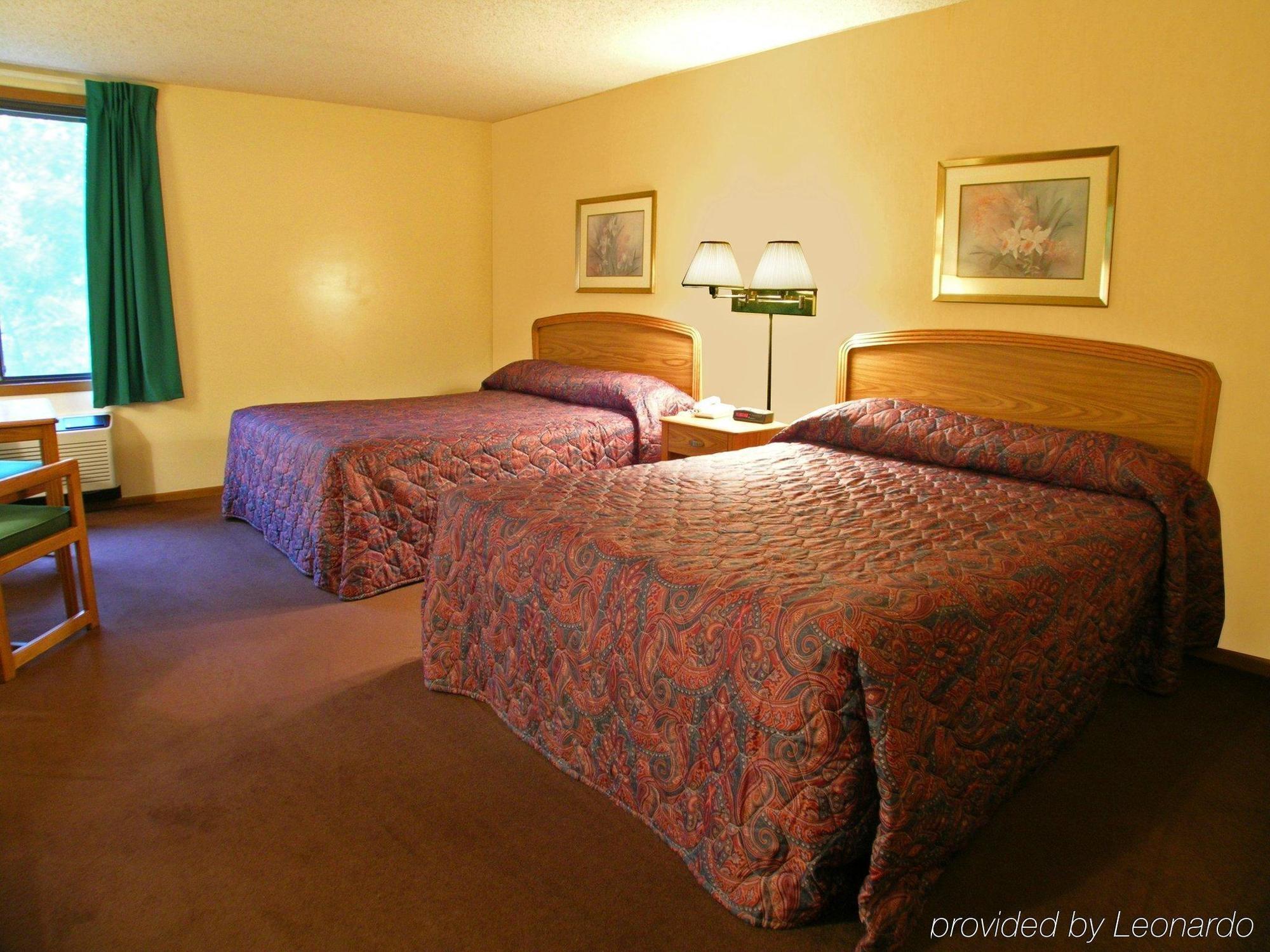 University Inn & Suites Stevens Point Exteriér fotografie