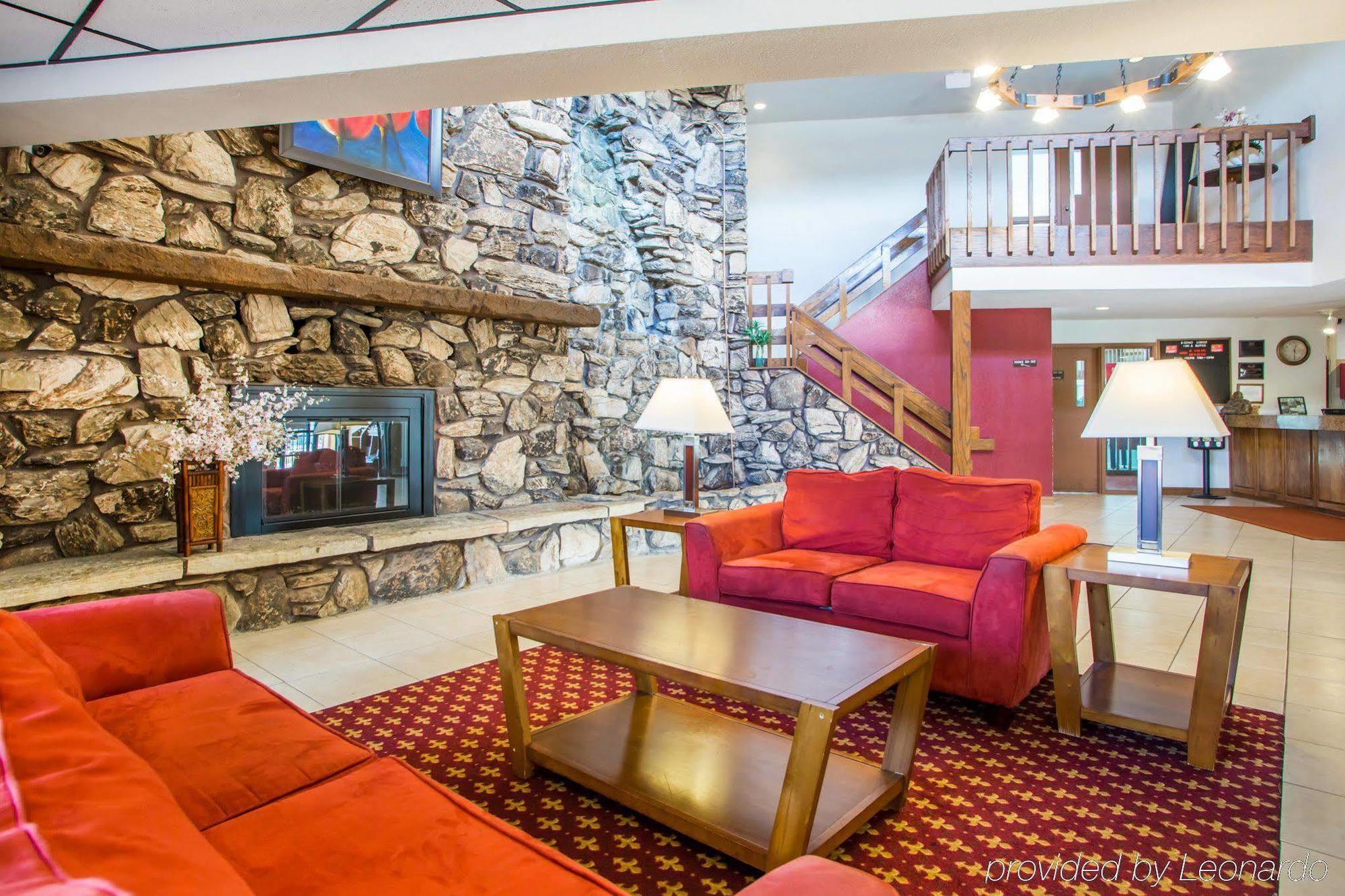 University Inn & Suites Stevens Point Exteriér fotografie