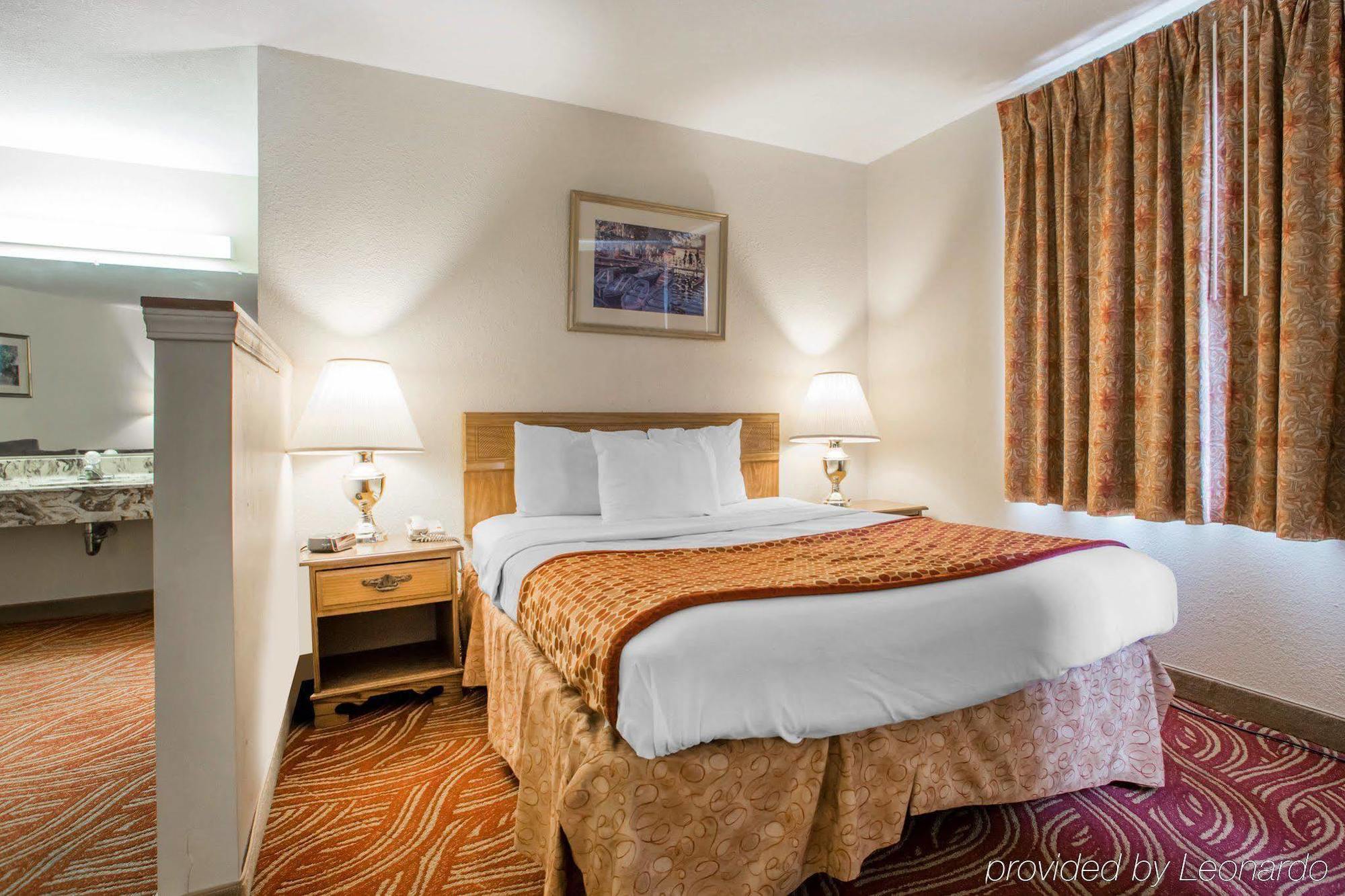 University Inn & Suites Stevens Point Exteriér fotografie