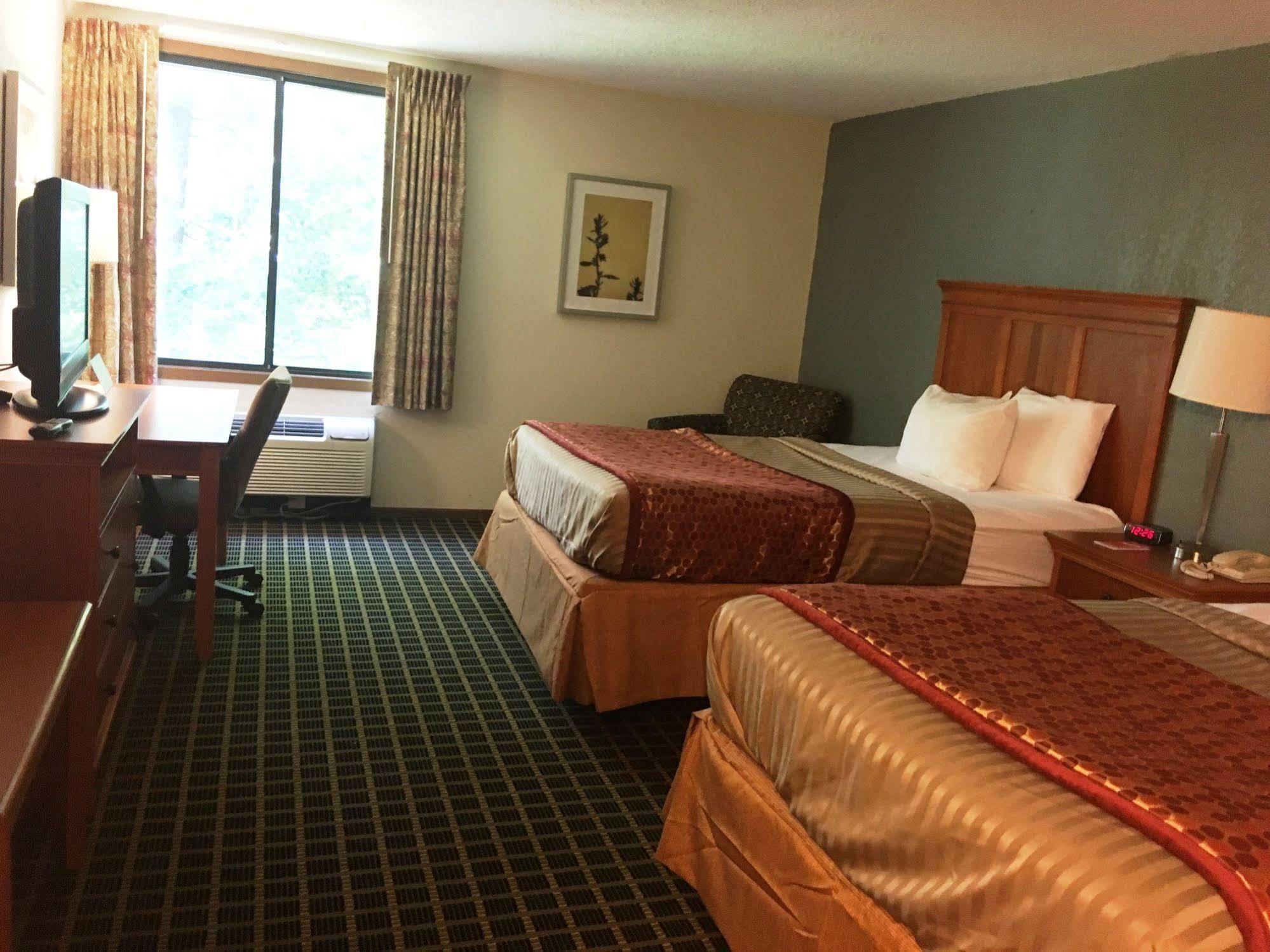 University Inn & Suites Stevens Point Exteriér fotografie